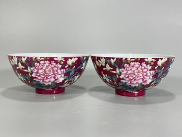 A Pair of Exquisite Ruby Red-Glazed Flower and Bird Pattern Painted Gold Bowls