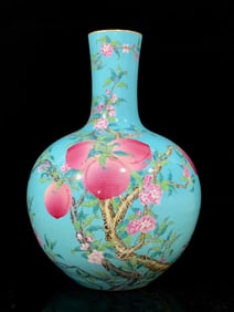 An Exquisite Famille-Rose Flower and Fruit Pattern Vase