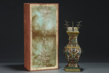 A Rare Bronze Inlaid Gold and Silver Beast-Face Pattern Pot,Inlaid Gems