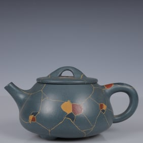 An Exquisite Purple Sands Teapot