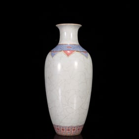 An Exquisite Enamel Vase