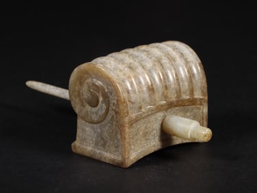 An Exquisite Ancient Jade Hair Band