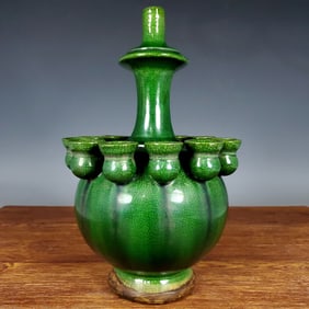 A Rare Tang Tri-Color Glazed Pottery Green Glazed Vase
