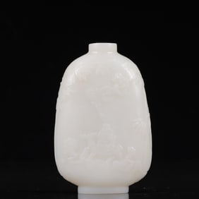 An Exquisite White Jade Figure Pattern Snuff Bottle