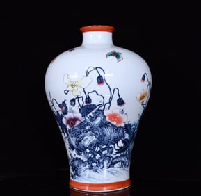 A Huge Famille-Rose Flower Pattern Vase