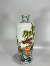 An Exquisite Famille-Rose House Pattern Vase