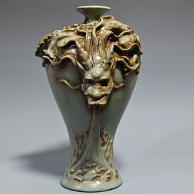 An Exquisite+E:Lu yao Dragon Pattern Vase