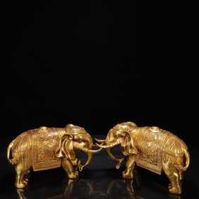 A Pair of Exquisite Gilt Bronze Lotus Pattern Elephant Ornaments