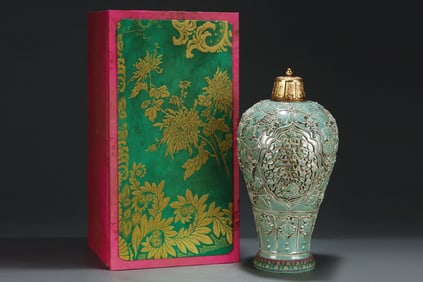 A Huge Flambe Glazed Grapes Pattern Vase