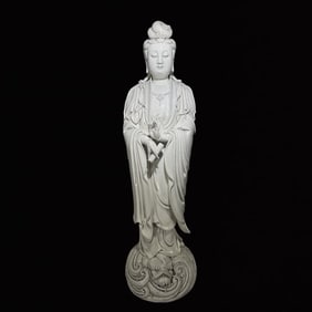 An Exquisite Blance-De-Chine Statue of Avalokitesvara
