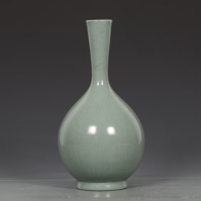 A Rare Ru yao Celeste Blue Glazed Vase