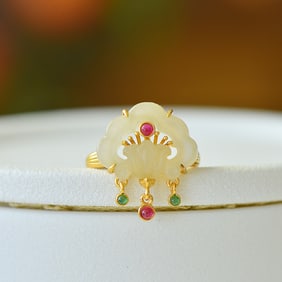 An Exquisite Sterling Silver-Gold Plated Inlaid White Jade Ring