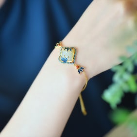 An Exquisite Sterling Silver-Gold Plated Inlaid White Jade Enamel Bracelet