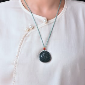 An Exquisite Jasper Buddha Statue Pendant