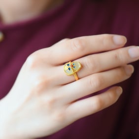 An Exquisite Sterling Silver-Gold Plated Inlaid White Jade Enamel Ring