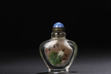An Exquisite Crystal Cabbage Pattern Snuff Bottle