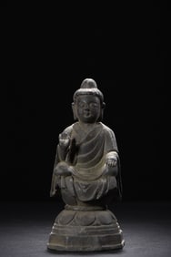 A Solemn Bronze Statue of Sakyamuni