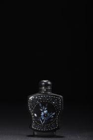 An Exquisite Black Lacquer Flower Pattern Snuff Bottle