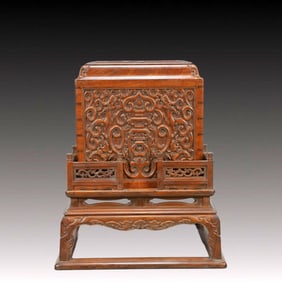 A Huge Boxwood Dragon Pattern Box