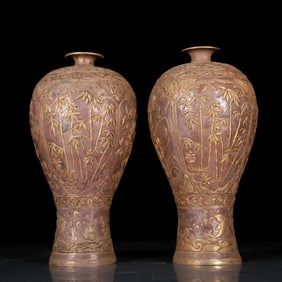 A Pair of Exquisite Gilt Silver Flower and Bird Pattern Vases