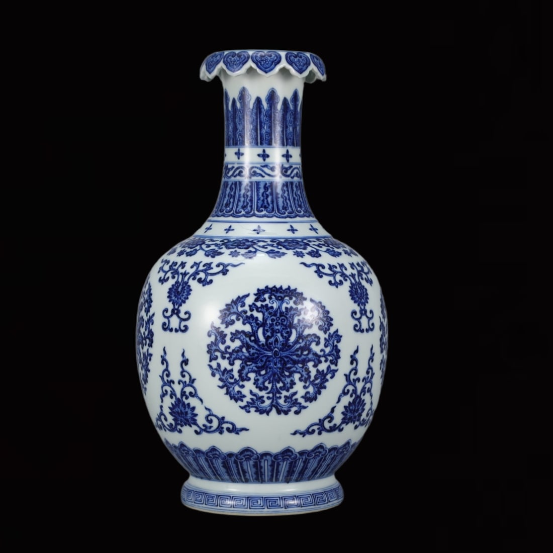A Rare Blue and White Flower Pattern Vase: A Rare Blue and White Flower Pattern Vase,Qing Dynasty, China,Qianlong Six-character Mark,Size:13inx7.1in 青花花卉纹瓶,中国清代,乾&