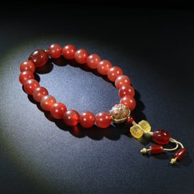 An Exquisite Agate Bracelets