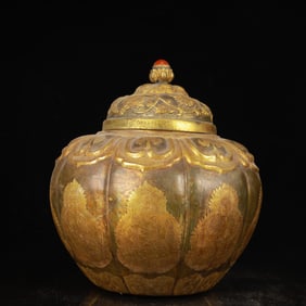 An Exquisite Gilt Silver Figure Pattern Cover Jar