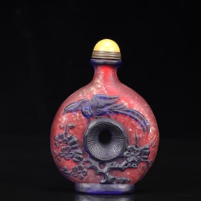 An Exquisite Glass Flower and Bird Pattern Snuff Bottle