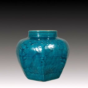 An Exquisite Blue Glazed Lotus and Fishs Pattern Jar