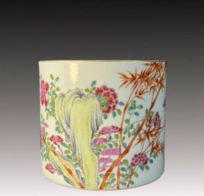 An Exquisite Famille-Rose Flower and Bird Pattern Brush Pot,with poem