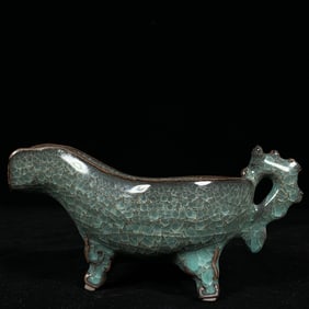 An Exquisite Guan yao Dragon-head Tripod Goblet