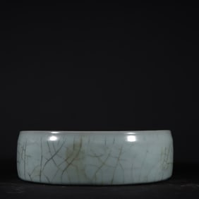 An Exquisite Guan yao Celadon Glazed Brush Washer