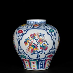 A Rare Wucai Pomegranate,Flower and Bird Pattern Jar