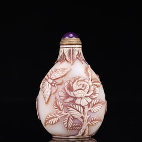 An Exquisite Glass Flower and Butterfly Pattern Snuff Bottle