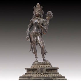 A Solemn Bronze Statue of Avalokitesvara