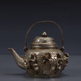 An Exquisite Silver-plated Bronze Figure Pattern