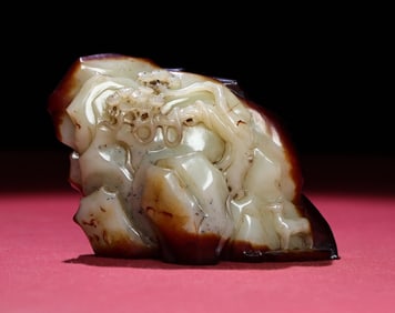 An Exquisite White Jade Pine and Deer Pattern Rockery Ornament