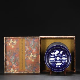 An Exquisite Ji Blue Glazed Fish and Algae Pattern Plate