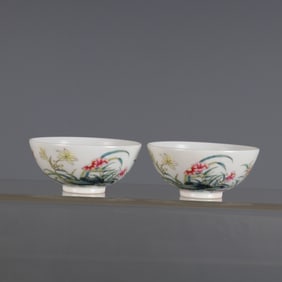 A Pair of Exquisite Famille-Rose Orchid Pattern Cups