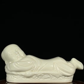 An Exquisite Ding yao Flower Pattern Figure Pillow