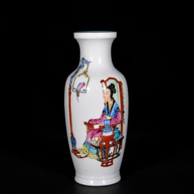 An Exquisite Enamel Woman Pattern Vase,With Poem