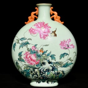 A Rare Green Ground Enamel Painted Gold Flower and Butterfly Pattern Dragon-Ears Vase,With Poem