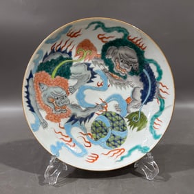 An Exquisite Famille-Rose Lion Pattern Plate