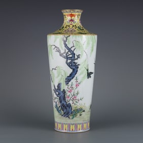 A Rare Famille-Rose Painted Gold Flower and Bird Pattern Vase,With Poem