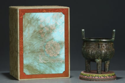 An Archaic Bronze Beast-Face Pattern Double-Ears and Tripod Censer