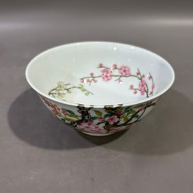 An Exquisite Enamel Plum Blossom Pattern Bowl,With Poem