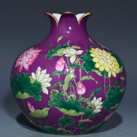 An Exquisite Purple Glazed Famille-Rose Painted Gold Flower Pattern Pomegranate-Shaped Vase