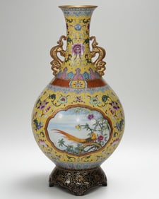 A Huge Yellow Ground Enamel Painted Gold Flower and Bird Pattern Dragon-Ears Vase