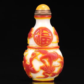 An Exquisite Glass Crane Pattern Snuff Bottle