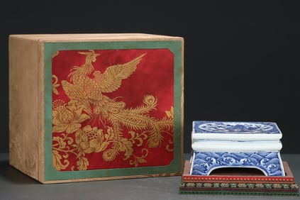An Exquisite Blue and White Seawater,Auspicious Cloud and Dragon Pattern Table